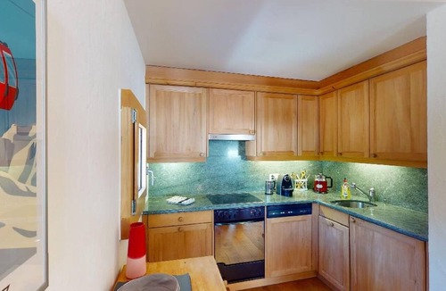 Silvaplana Apartment | Apartment Arsa 28 - Stilvolle Wohnung mit Seeblick in Silvaplana by Interhome