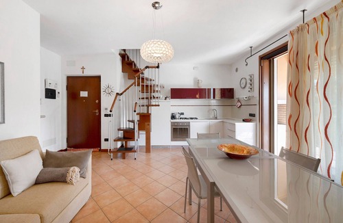 Bardolino Apartment | Apartment 'Bardolino House Relax and Pool' with Lake View, Wi-Fi and Air Conditioning