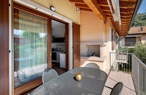 Bardolino Apartment | Apartment 'Bardolino House Relax and Pool' with Lake View, Wi-Fi and Air Conditioning