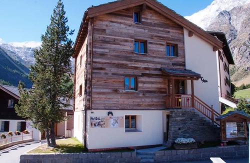 Saas-Fee Apartment | Apartment Bristolino Appartement/Fewo, Dusche, WC, Terrasse by Interhome
