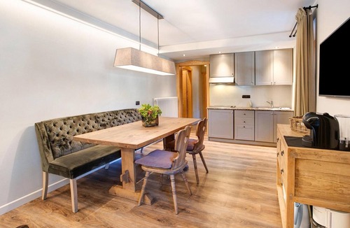 Teola Ski Chalet | Apartment 'Chalet Sonne Superior' with Mountain View, Shared Garden and Wi-Fi