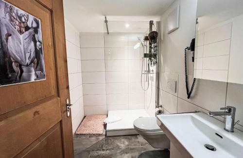 Klosters Platz Apartment | Apartment Edelweiss-Stube by Interhome