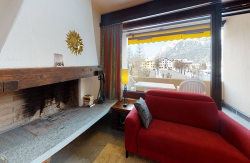 Silvaplana Apartment | Apartment Gianda Verda C24 - Cozy 3-Room Apartment with Fireplace