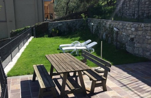 Castelletto Apartment | Apartment in Brenzone Sul Garda with Spacious Garden and Mountain View
