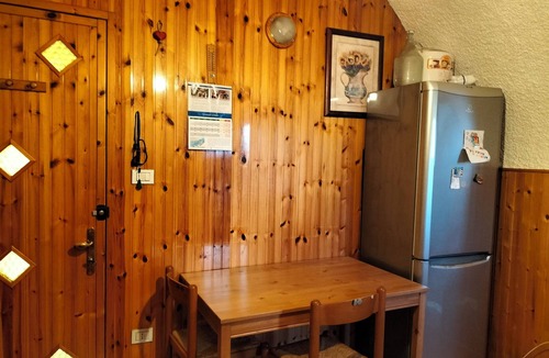 Concesio Apartment | Apartment in courtyard with private garden 10 minutes from Brescia North
