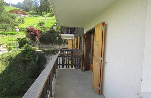 Veysonnaz Apartment | Apartment in Les Mélèzes near Gondola