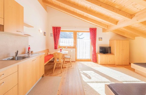 Malles Venosta Apartment | Apartment 'Inner Glieshof St Florinus' with Mountain View, Sunny South-Facing Balcony, and Free Wi-Fi