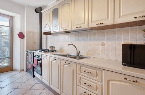 Tassullo Apartment | Apartment 'Odorizzi Dolomiti Di Brenta' with Mountain View, Shared Garden and Balcony