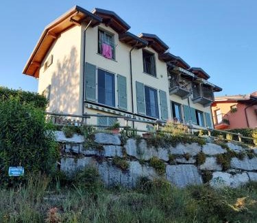 Gavirate Apartment | Apartment on the Lake