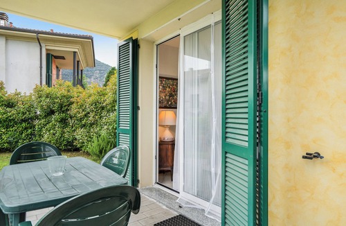 Feriolo Apartment | Apartment Residence Camelie - Mazzini 2 with Mountain View, Garden & Wi-Fi