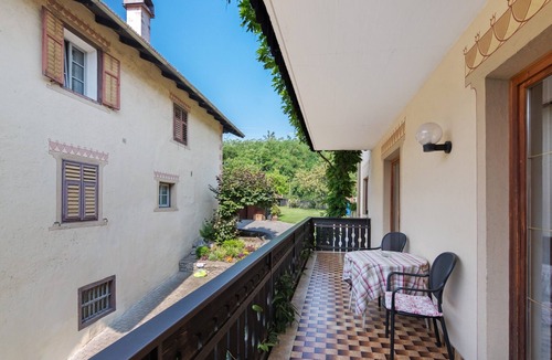 Silandro Apartment | Apartment 'Schnatzhof A2' with Mountain View, Shared Pool and Wi-Fi
