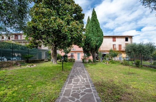 Manerba del Garda Apartment | Apartment 'Solarolo Cristina' with Lake View, Wi-Fi and Air Conditioning