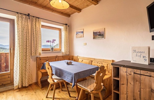 Avelengo Apartment | Apartment "Sonnenblume - Nusserhof" near Skiing Area with Mountain Views & Balcony