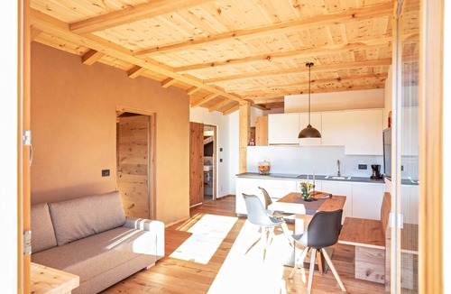 Senale San Felice Apartment | Apartment "Ulme" with Mountain View, Garden, Balcony and Wi-Fi