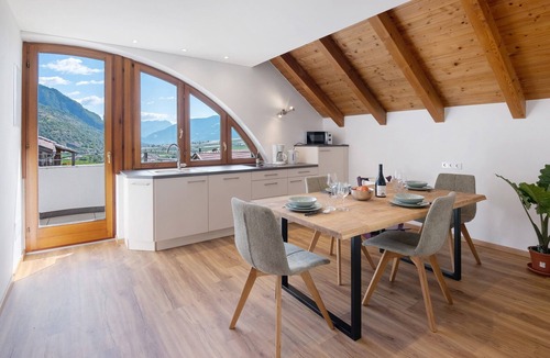 Castelbello-Ciardes Apartment | Apartment 'Vinlauris 98' with Mountain View, Wi-Fi and Air Conditioning