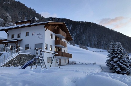 Laudes Apartment | Apartment "Watles" with Balcony and Wi-Fi