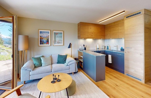 Lenzerheide Apartment | Apartment with Fireplace & Mountain View