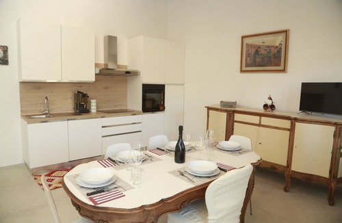 Vinchio Apartment | Apartment with outdoor pool and whirlpool, sauna, Wi-fi,a/c and free parking