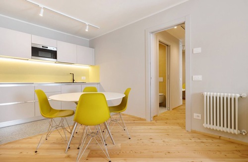 Carisolo Apartment | Apartment 'Yellow' with Mountain View, Balcony and Wi-Fi