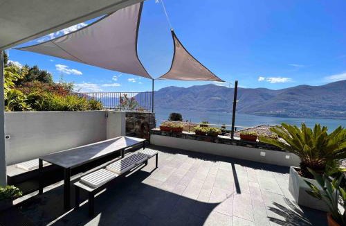 Brissago Apartment | Appartamento moderno con ampia terrazza panoramica