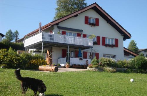Les Breuleux Apartment | appartement "bellevue"
