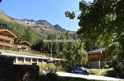 Zinal Apartment | Appartment in a chalet in Zinal - 2 bedrooms with 2 beds - living room - TV broadcasting - kitchen -