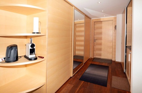 Champfer Apartment | Apt 411 Hotel Europa by Interhome