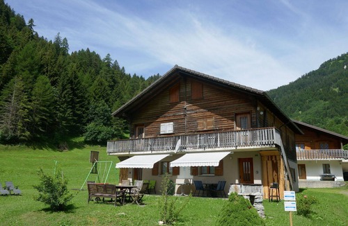 Blenio Apartment | Beautiful apartment for 4 people with WIFI, TV, patio and pets allowed