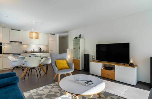 Blausee Apartment | Beautiful apartment for 4 guests with WIFI, TV, terrace and panoramic view