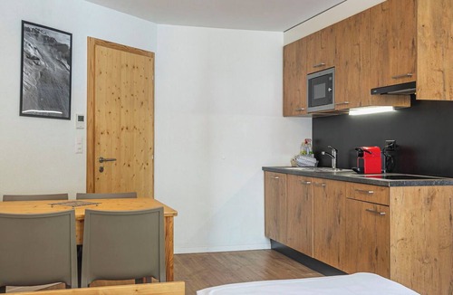 La Tzoumaz Apartment | Beautiful apartment for 4 guests with WIFI, TV, terrace, pets allowed and panoramic view
