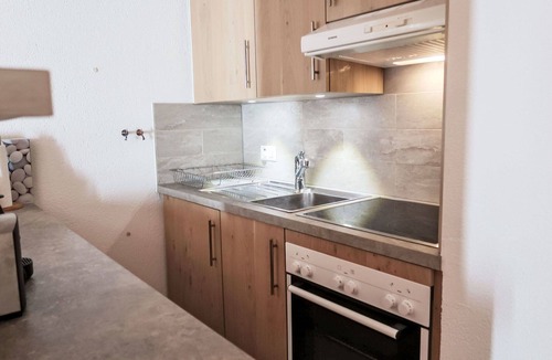 Champery Apartment | Beautiful apartment for 2 guests with WIFI, TV, balcony and panoramic view