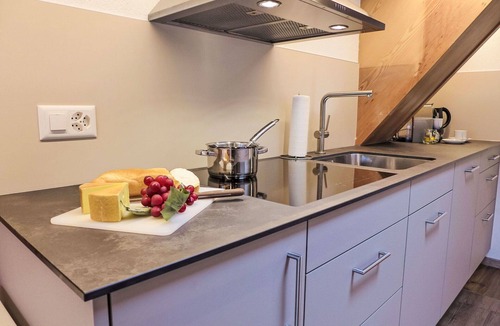 Brienz Apartment | Beautiful apartment for 4 people with WIFI, TV and balcony