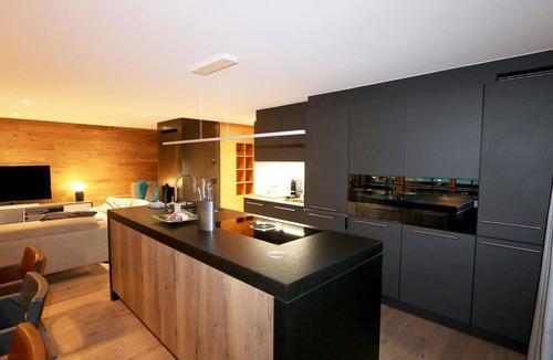 Saas-Fee Apartment | Beautiful apartment for 6 guests with WIFI, TV and balcony