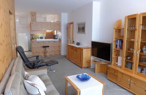 Celerina-Schlarigna Apartment | Beautiful apartment for 4 people with WIFI, TV, balcony and pets allowed