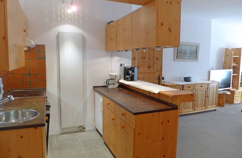 Celerina-Schlarigna Apartment | Beautiful apartment for 4 people with WIFI, TV, balcony and pets allowed