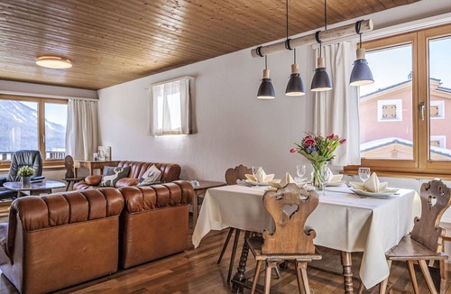 Samedan Apartment | Beautiful apartment for 4 guests with WIFI, TV, balcony and panoramic view