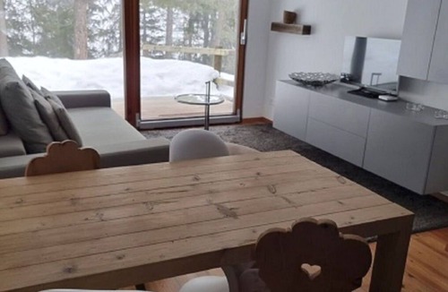 Laax Apartment | Beautiful apartment for 4 people with A/C, hot tub, WIFI, TV, patio, pets allowed and panoramic .