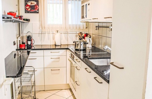 Davos-Dorf Apartment | Beautiful apartment for 6 guests with WIFI, pool, TV and balcony
