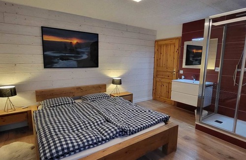 Ovronnaz Ski Chalet | Beautiful Chalet Hakuna Matata in the center of the resort