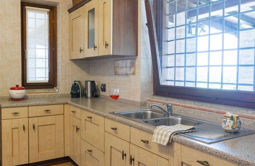 Lake Bracciano Villa | Beautiful private villa for 14 people with A/C, private pool, WIFI, TV, patio and pets allowed