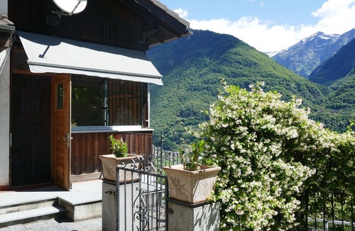 Semione House | Beautiful private villa for 4 people with WIFI, TV, patio, pets allowed and panoramic view