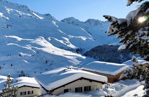 Arosa Apartment | Berghaus Lichtblick Appartement/Fewo, Bad, WC, 6-Bettwohnung by Interhome