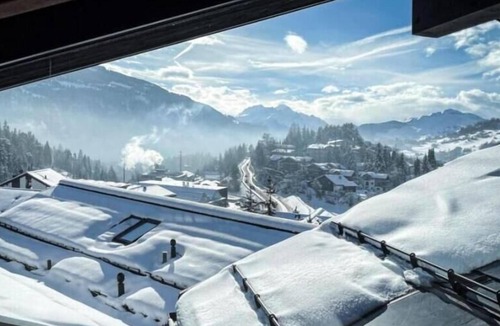 Laax Apartment | Black Summit Boutique Resort Laax ; Holiday apartment NAGENS
