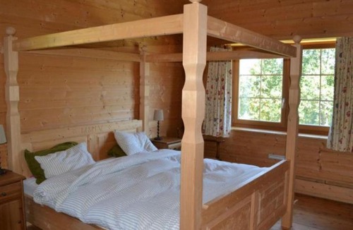 Tavanasa Apartment | Breil Apartment Sleeps 10 WiFi