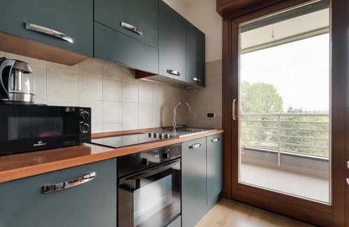 Affori House | Bright 41m2 studio apartment, ideal for 2 people, located on the third floor of a building with lift.The accommodation is located in a quiet residential area, known for its direct view of the Parco Nord Milano.Served by the Milano Bruzzano FN station (su