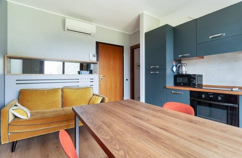 Affori House | Bright 41m2 studio apartment, ideal for 2 people, located on the third floor of a building with lift.The accommodation is located in a quiet residential area, known for its direct view of the Parco Nord Milano.Served by the Milano Bruzzano FN station (su