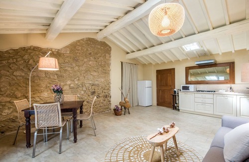 Simignano Apartment | Brotes: Chic Apartments in Tuscany, Pool, Hot Tub, Shared Sauna, WiFi & Air Conditioning