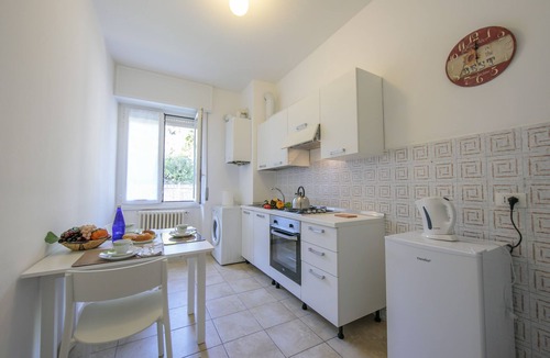 Ispra Apartment | Casa Al Caprifoglio - Ispra Apartment 600m From Beach, Ispra, Italy
