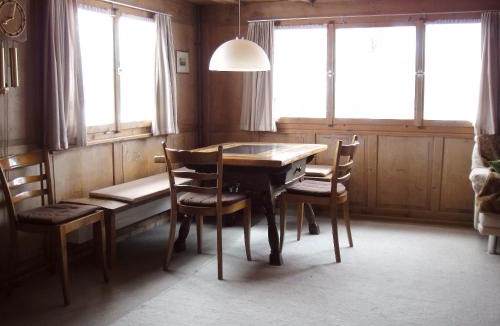 Tavanasa Apartment | Casa Cadruvi, Ferienhaus in Obersaxen, 150 Quadratmeter
