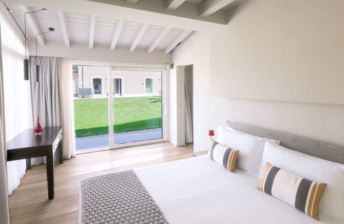 Ponti sul Mincio Apartment | Casa Cordigero Adults Only - Ulivo Apartment with Shared Pool, Wi-Fi, and Air Conditioning